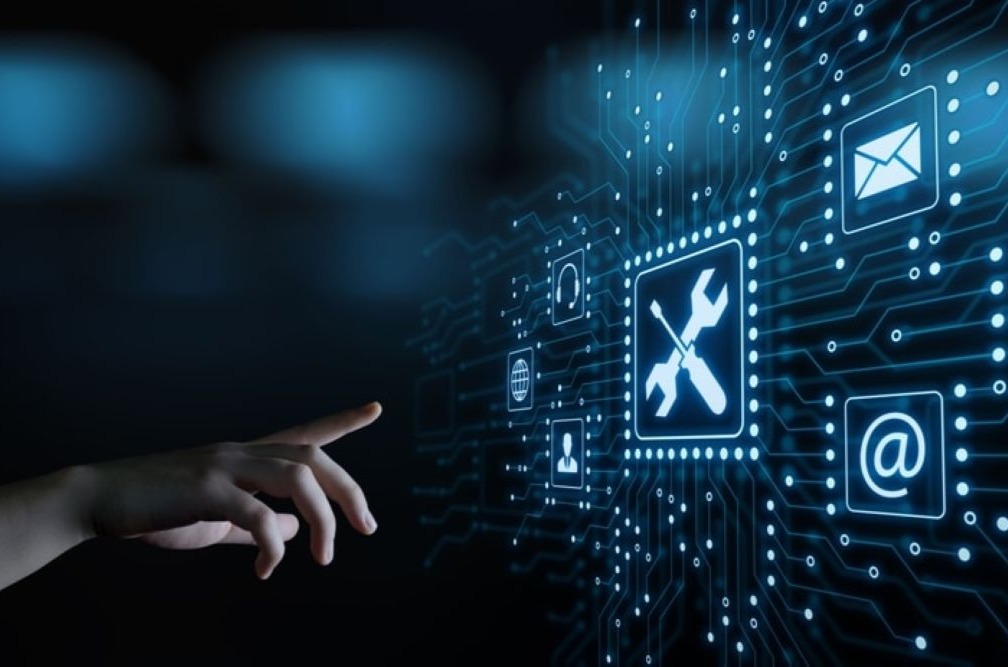 Equipe técnica prestando suporte